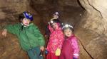 Mládežníci v Barrandově jeskyni