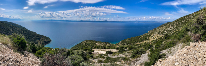 Krásná a slibná je krajina pobřežní... Chorvatsko, Brač, 2024 foto (c) MejlaD