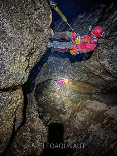 Sestup do propasti na ostrově Brač v Chorvatsku foto (c) Speleoaquanaut