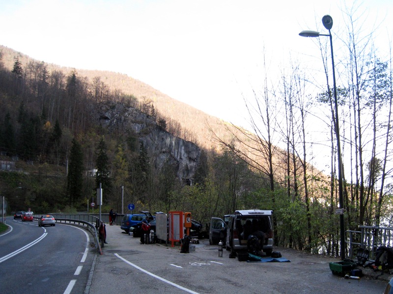 V Traunsee se potápí přímo u silnice... Foto: DrKozel