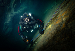Důl Hraničná, Rychleby, 26. únor 2020 - potápěč Petr na šikmé plošefoto (c) MejlaD