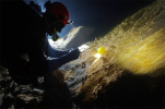 Speleopotápěč při přípravných pracech pro 3D mapování. Sardinie, jeskyně Bue Marinofoto (c) Mejla Dvořáček