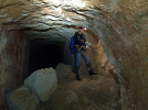 Tajemný lezec v neznámém podzemífoto (c) Michal Kout