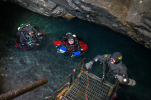 Zleva jeskynní potápěči Petr Chmel, Toník Ptáček a Jakub Šimánekfoto (c) MejlaD
