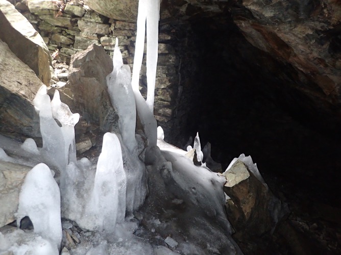 Ledové království - Michalovy Hory, jeskyně Lazurka foto (c) DrKozel